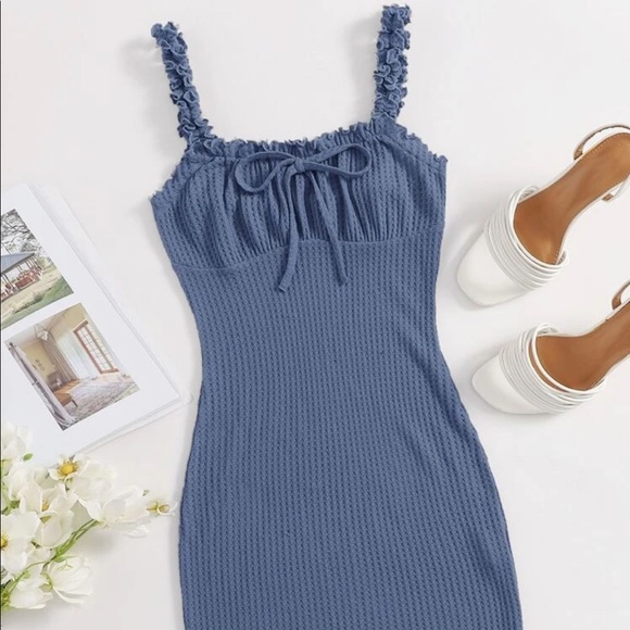 Frilly Ruched Waffle knit dress - Picture 6 of 10